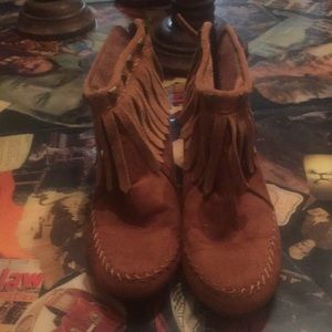 Moccasins boots